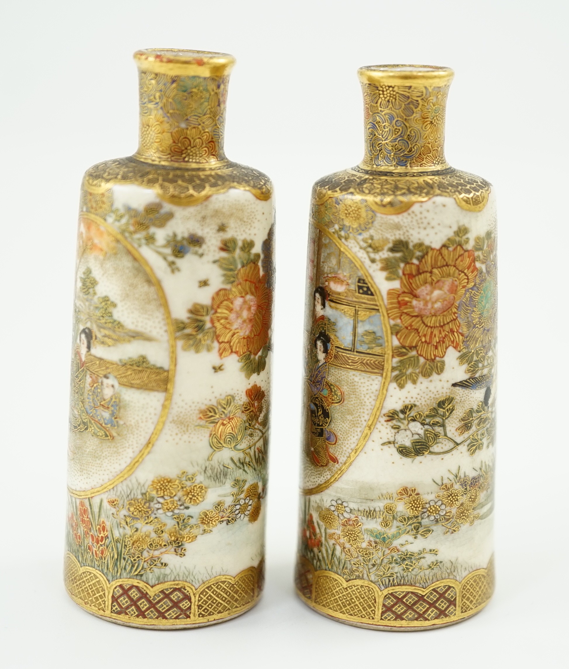 A pair of Japanese Satsuma miniature bottle vases, signed ‘Hankinzan Do’, Meiji period, 7.7cm high